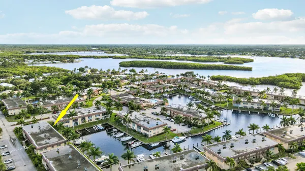 $169,500 | 2600 South Kanner Highway, Unit Q8, Stuart, FL 34994