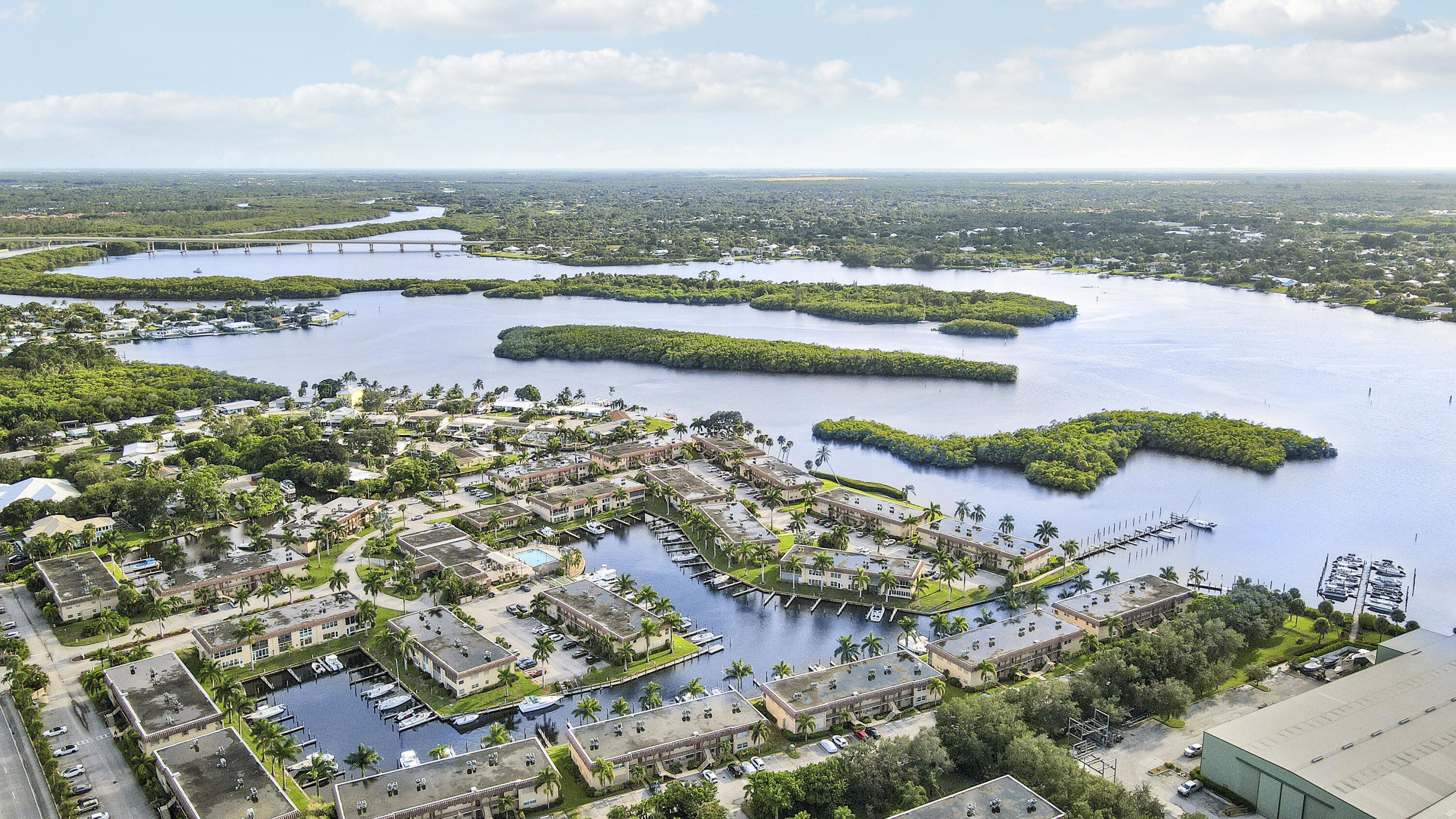 2600 South Kanner Highway, Unit Q8 Stuart, FL 34994 - Photo 50 of 52 an aerial view of a city