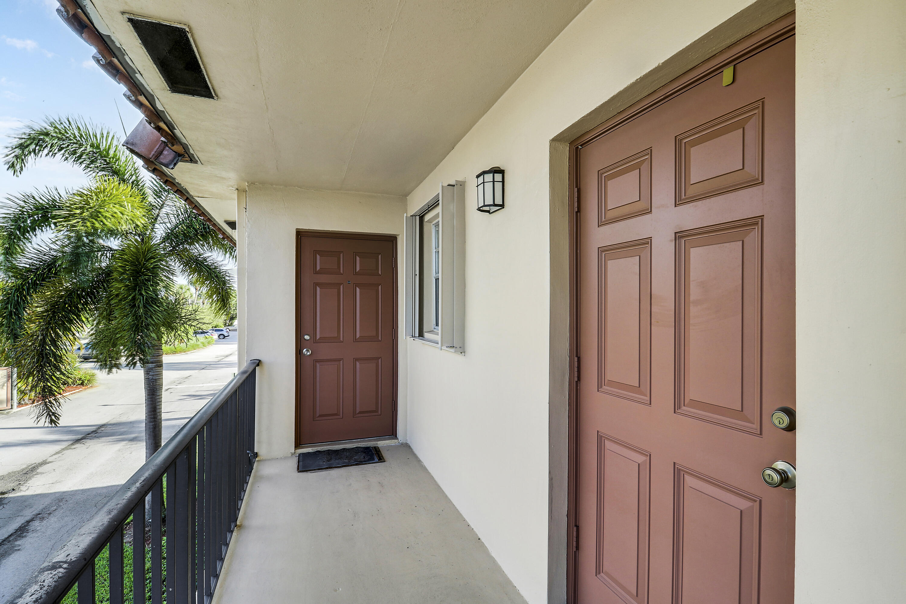 2600 South Kanner Highway, Unit Q8 Stuart, FL 34994 - Photo 5 of 52 Declutter-22