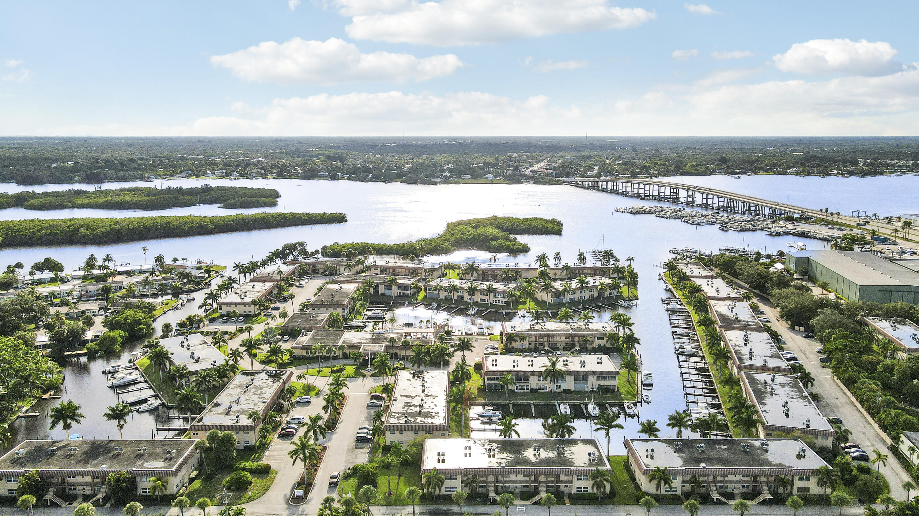 2600 South Kanner Highway, Unit Q8 Stuart, FL 34994 - Photo 51 of 52 a view of a city with ocean