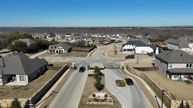 $649,000 | 517 Fenwick Drive, Sunnyvale, TX 75182