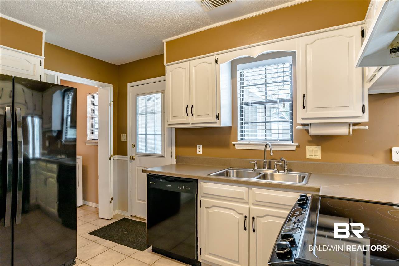 105 Richmond Road Daphne, AL 36526 - Photo 12 of 34