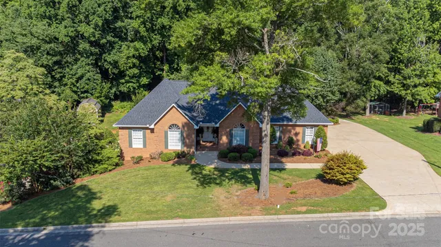 front view of house with a yard