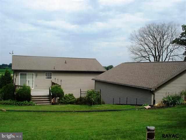 9002 Maple Grove Road Abbottstown, PA 17301 - Photo 3 of 14