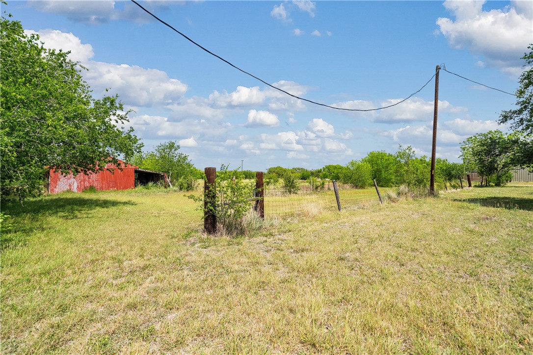 5469 Sunset Trail Robstown, TX 78380 - Photo 28 of 37 a view of a yard