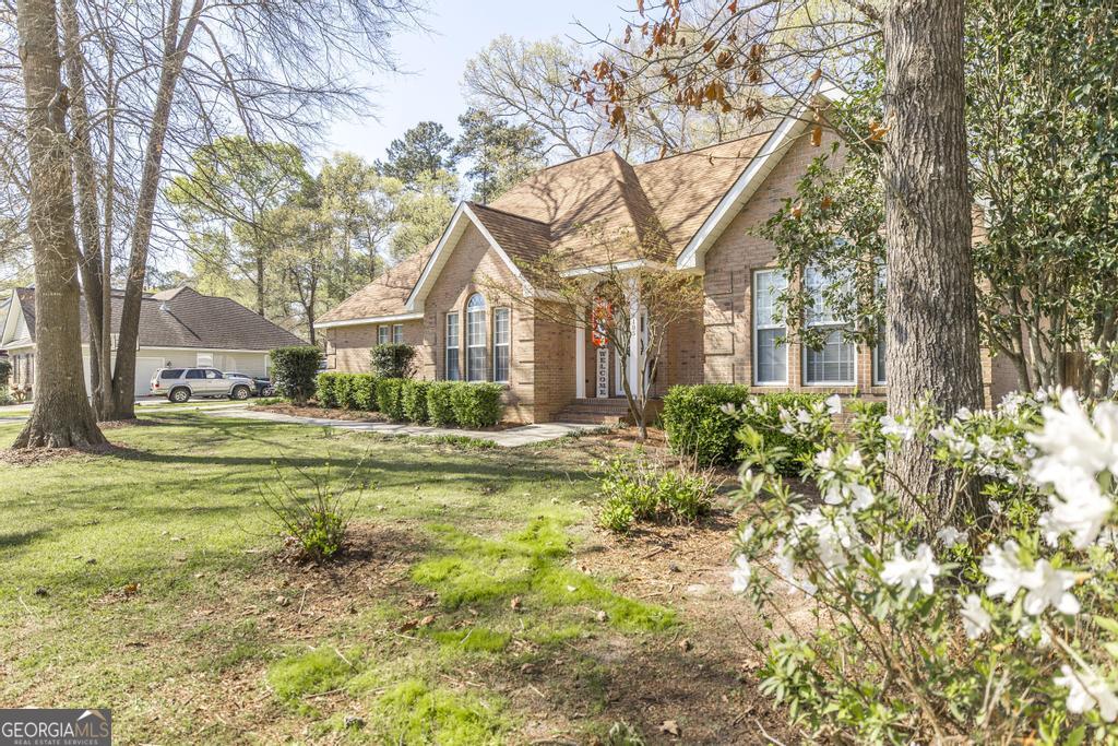 105 Kentucky Downs Perry, GA 31069 - Photo 2 of 37