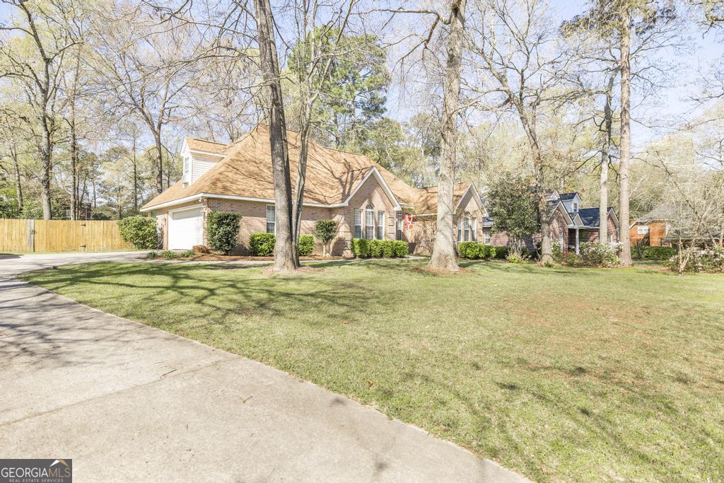 105 Kentucky Downs Perry, GA 31069 - Photo 6 of 37