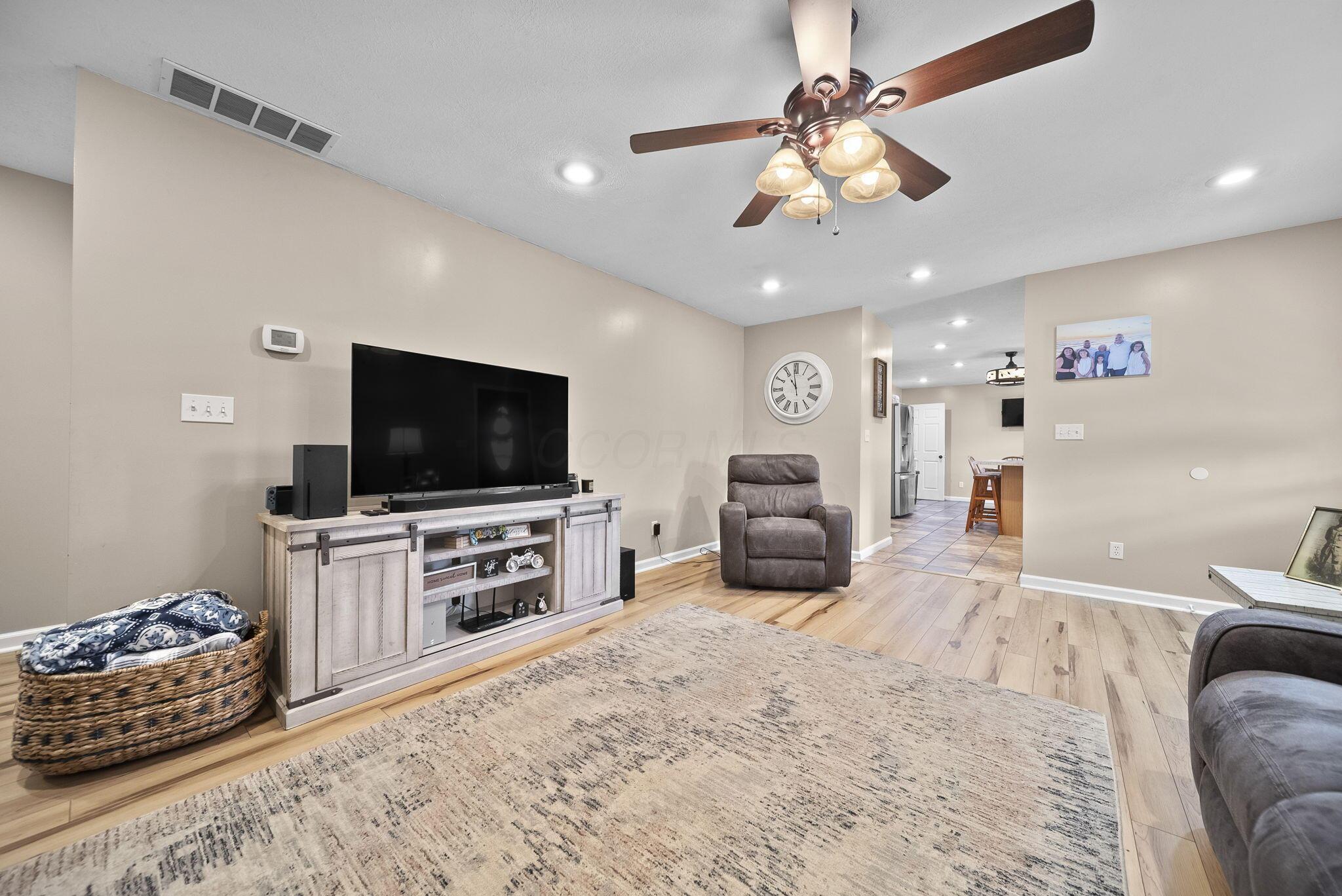 323 Bronx Corner Road Ray, OH 45672 - Photo 6 of 57 10-web-or-mls-DSC00636