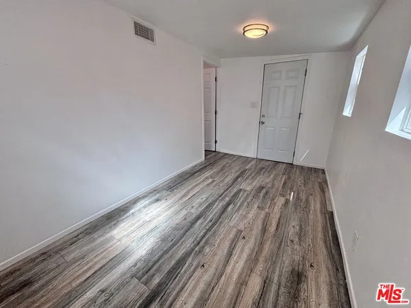 $1,995 | 3774 South Gramercy Place, Los Angeles, CA 90018