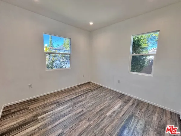 $1,995 | 3774 South Gramercy Place, Los Angeles, CA 90018