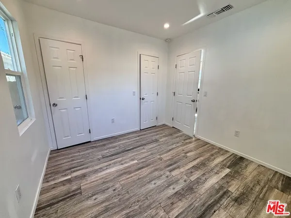 $1,995 | 3774 South Gramercy Place, Los Angeles, CA 90018