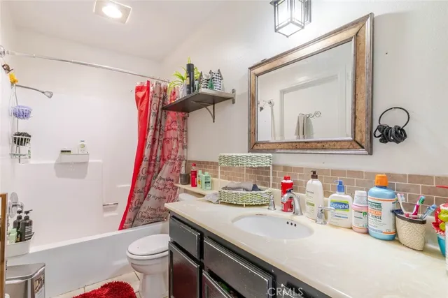 $415,000 | 13100 Bromont Avenue, Unit 11, Sylmar, CA 91342