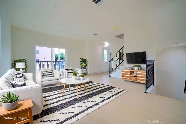 $5,250 | 259 South Ave 54, Los Angeles, CA 90042