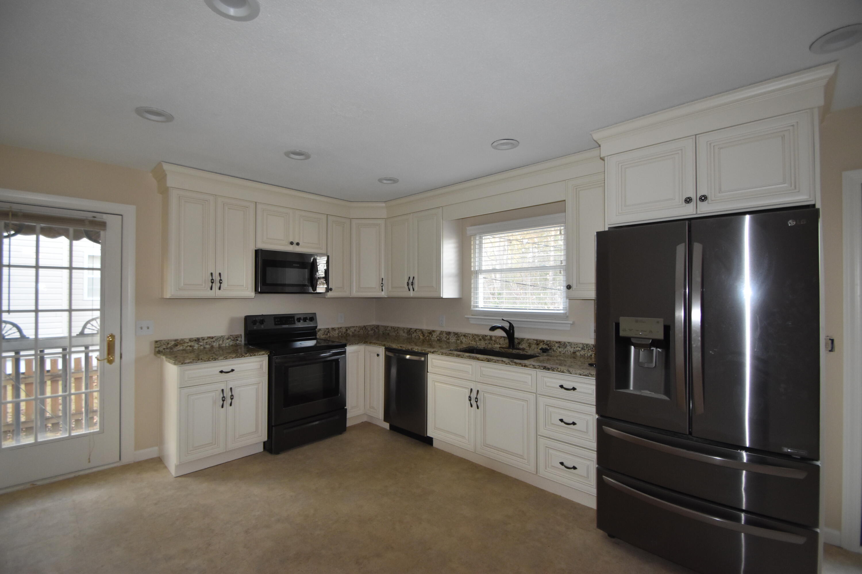 7315 Kenmoor Terrace Chattanooga, TN 37421 - Photo 7 of 31 DSC_0140