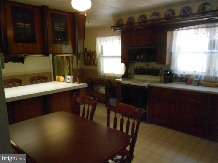 6 Shakespeare Drive Sinking Spring, PA 19608 - Photo 8 of 12 Gallery Image 8