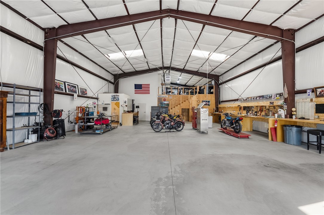35825 Meadow Ridge Road Temecula, CA 92592 - Photo 5 of 75 a view of parking garage with cars