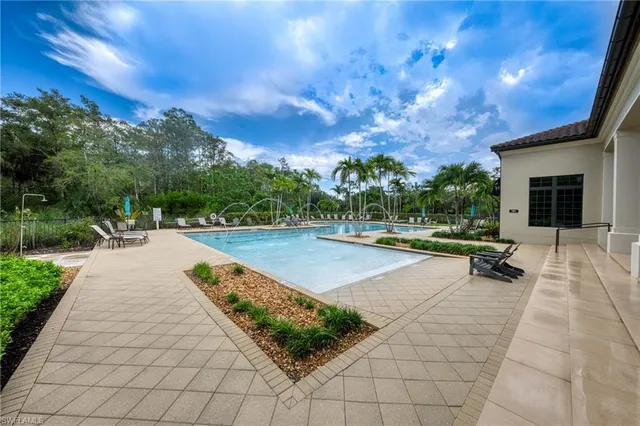 $795,000 | 4228 Raffia Palm Circle, Naples, FL 34119