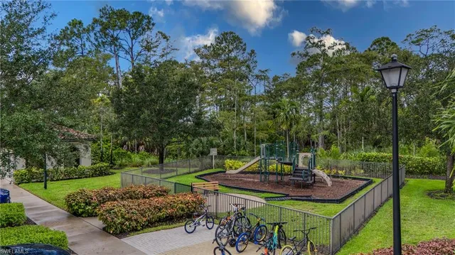 $795,000 | 4228 Raffia Palm Circle, Naples, FL 34119