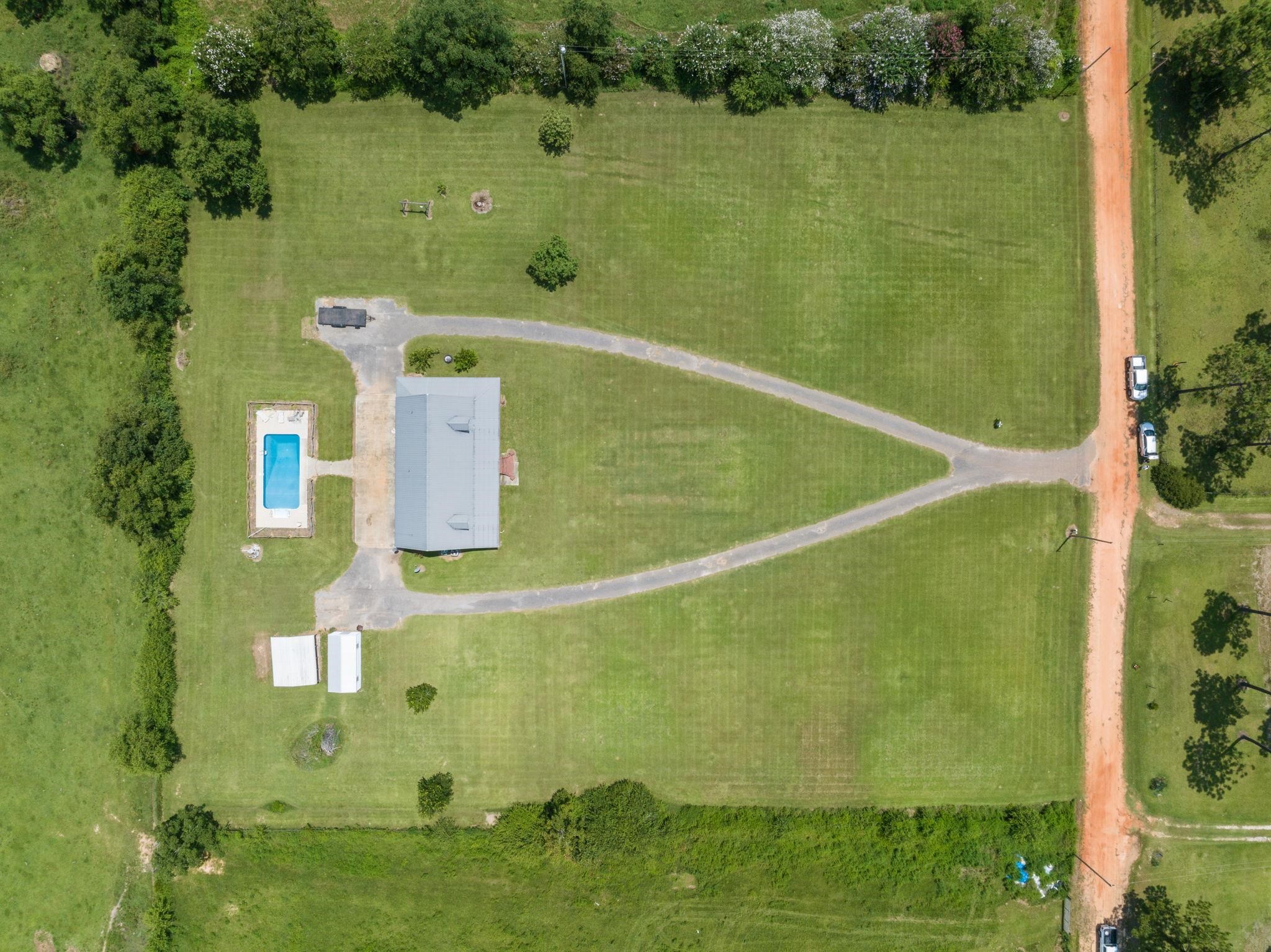 28660 Rose Run Road Robertsdale, AL 36567 - Photo 8 of 47