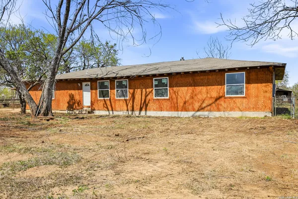 $650,000 | 11515 Ford, Adkins, TX 78101
