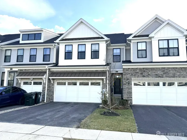$4,200 | 5 Wisteria Court, Monroe Township, NJ 08831