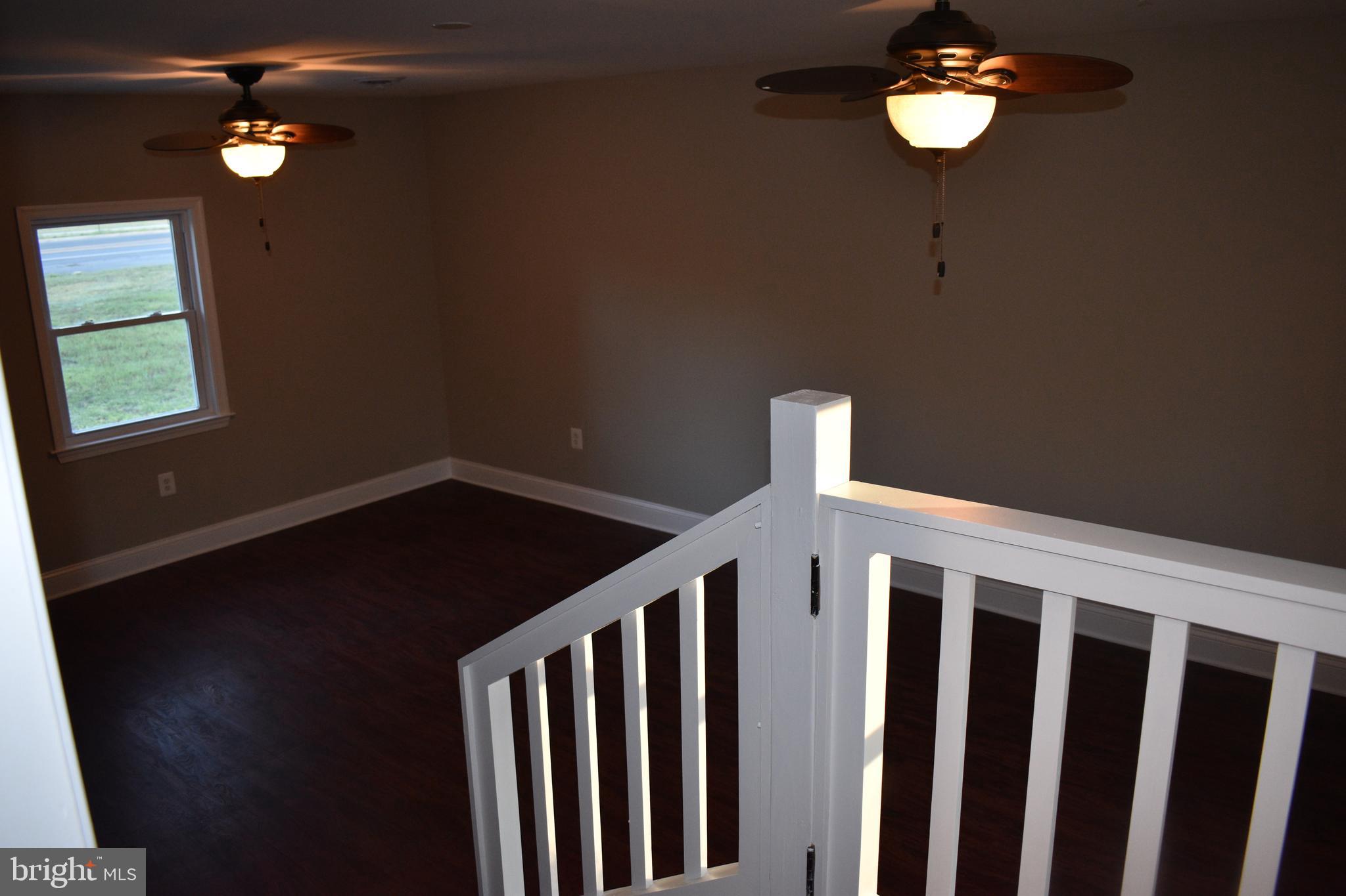 1401 Cape St Claire Road Annapolis, MD 21409 - Photo 12 of 26 Family room