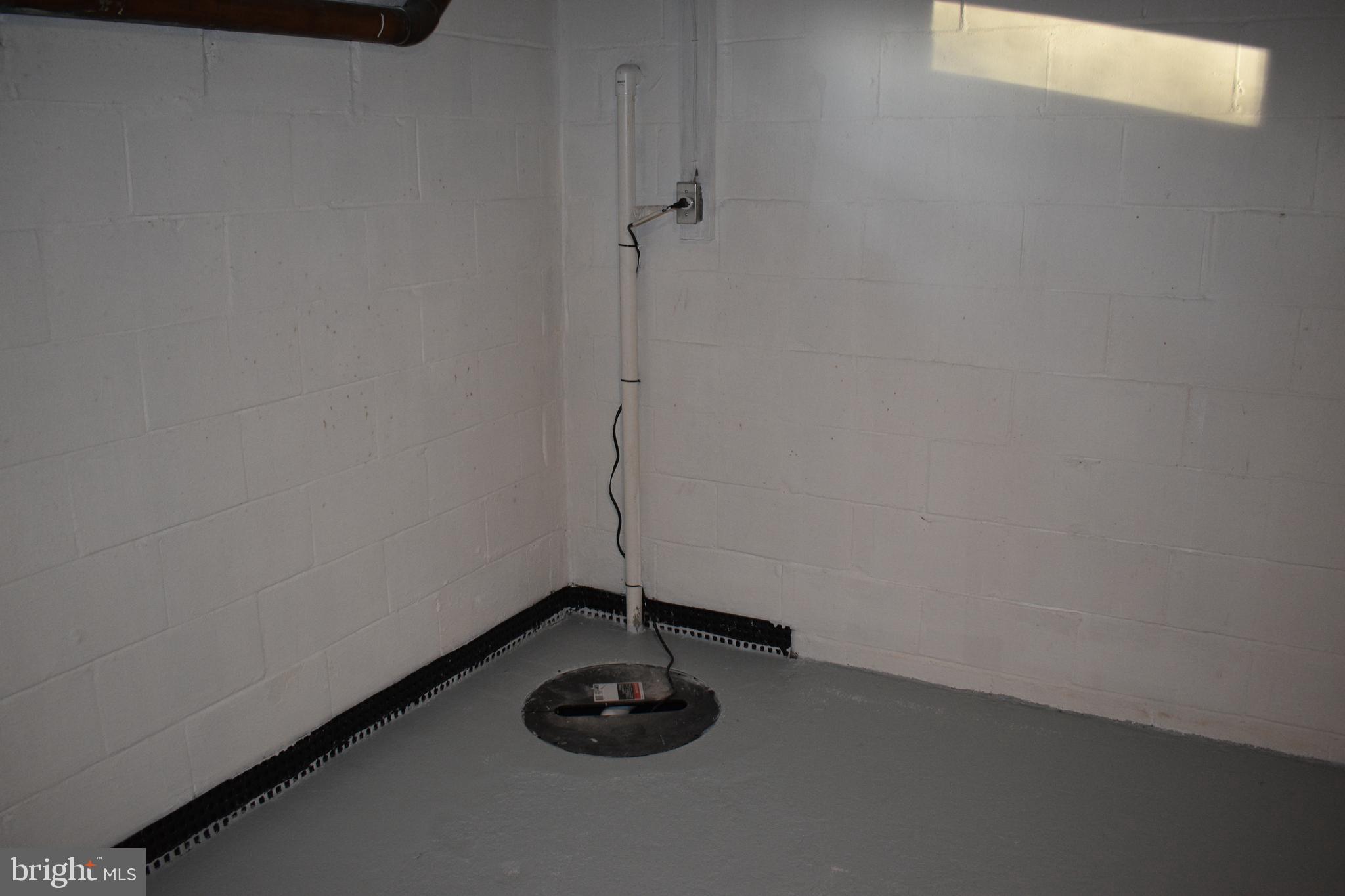 1401 Cape St Claire Road Annapolis, MD 21409 - Photo 24 of 26 New sump pump