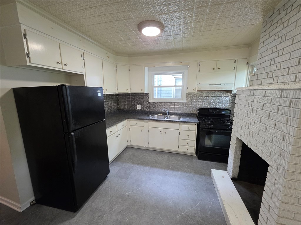 30 Hickory Street Rochester, NY 14620 - Photo 2 of 15