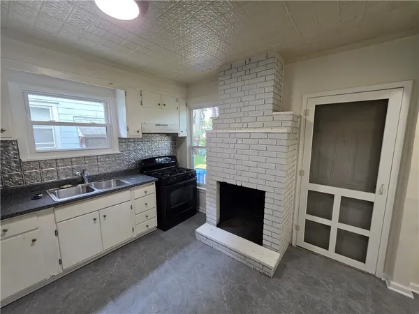 $1,250 | 30 Hickory Street, Rochester, NY 14620