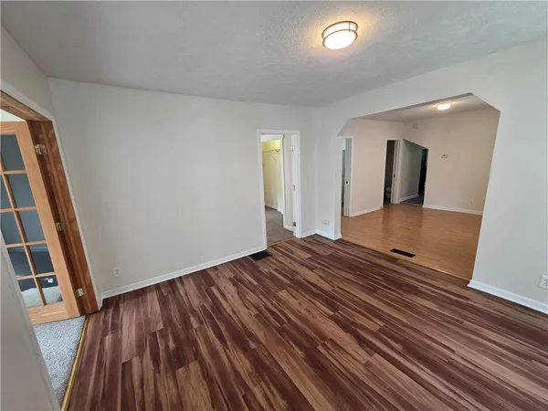 $1,250 | 30 Hickory Street, Rochester, NY 14620