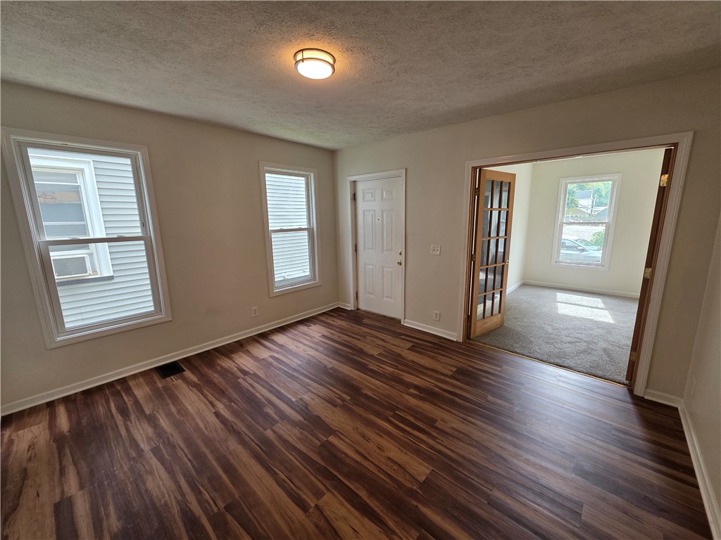 30 Hickory Street Rochester, NY 14620 - Photo 7 of 15