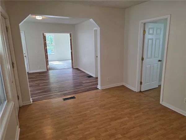 $1,250 | 30 Hickory Street, Rochester, NY 14620