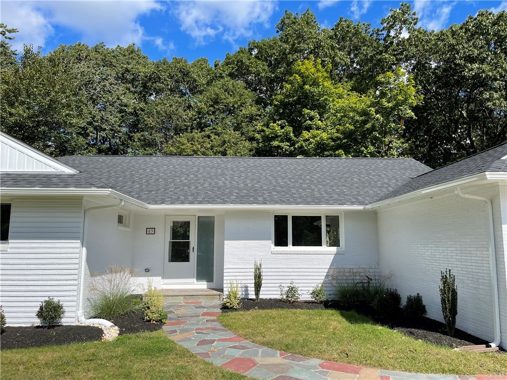 83 Amherst Road Cranston, RI 02920 - Photo 3 of 23