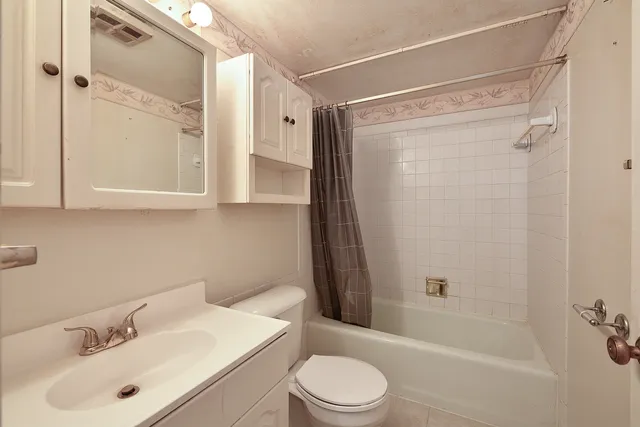 $129,900 | 1150 East Randville Drive, Unit 1N, Palatine, IL 60074