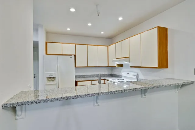 $638,000 | 951 South 12th Street, Unit 102, San Jose, CA 95112