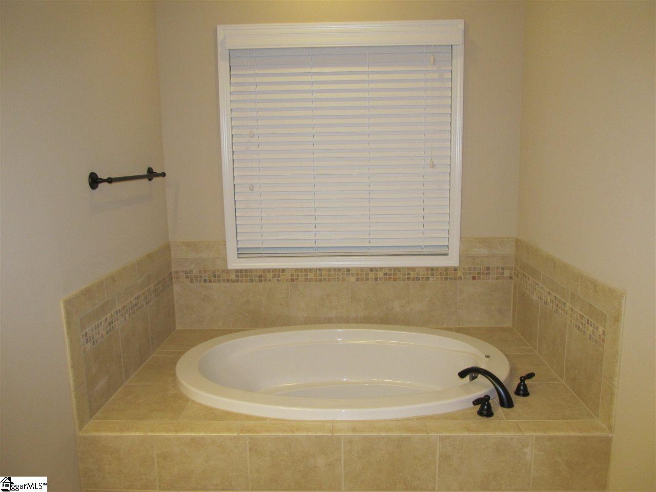 143 Sandpine Way Greer, SC 29651 - Photo 16 of 33 Gallery Image 16