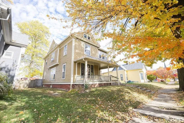$204,900 | 616 East Charles Street, Muncie, IN 47305
