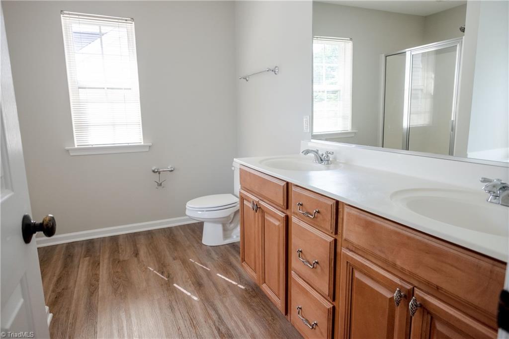 3092 Sycamore Point Trail High Point, NC 27265 - Photo 15 of 30 Ensuite