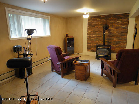 210 Willow Road Dalton, PA 18414 - Photo 20 of 33 Gallery Image 20