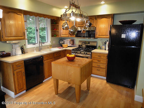 210 Willow Road Dalton, PA 18414 - Photo 9 of 33 Gallery Image 9