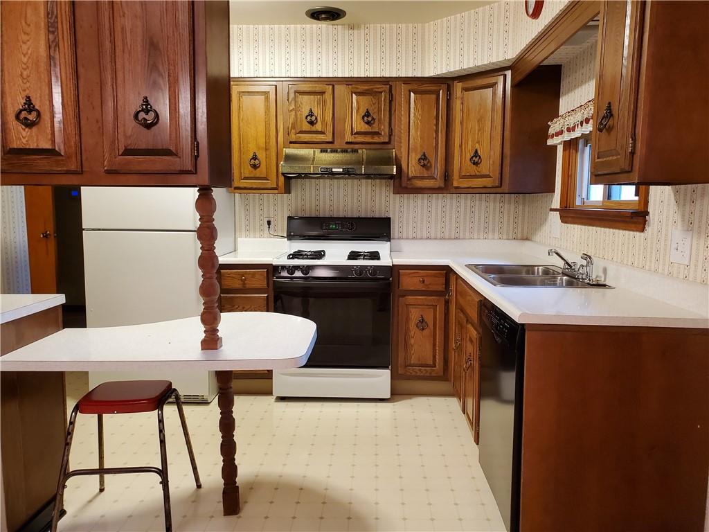 108 Germaine Road Butler, PA 16001 - Photo 3 of 25