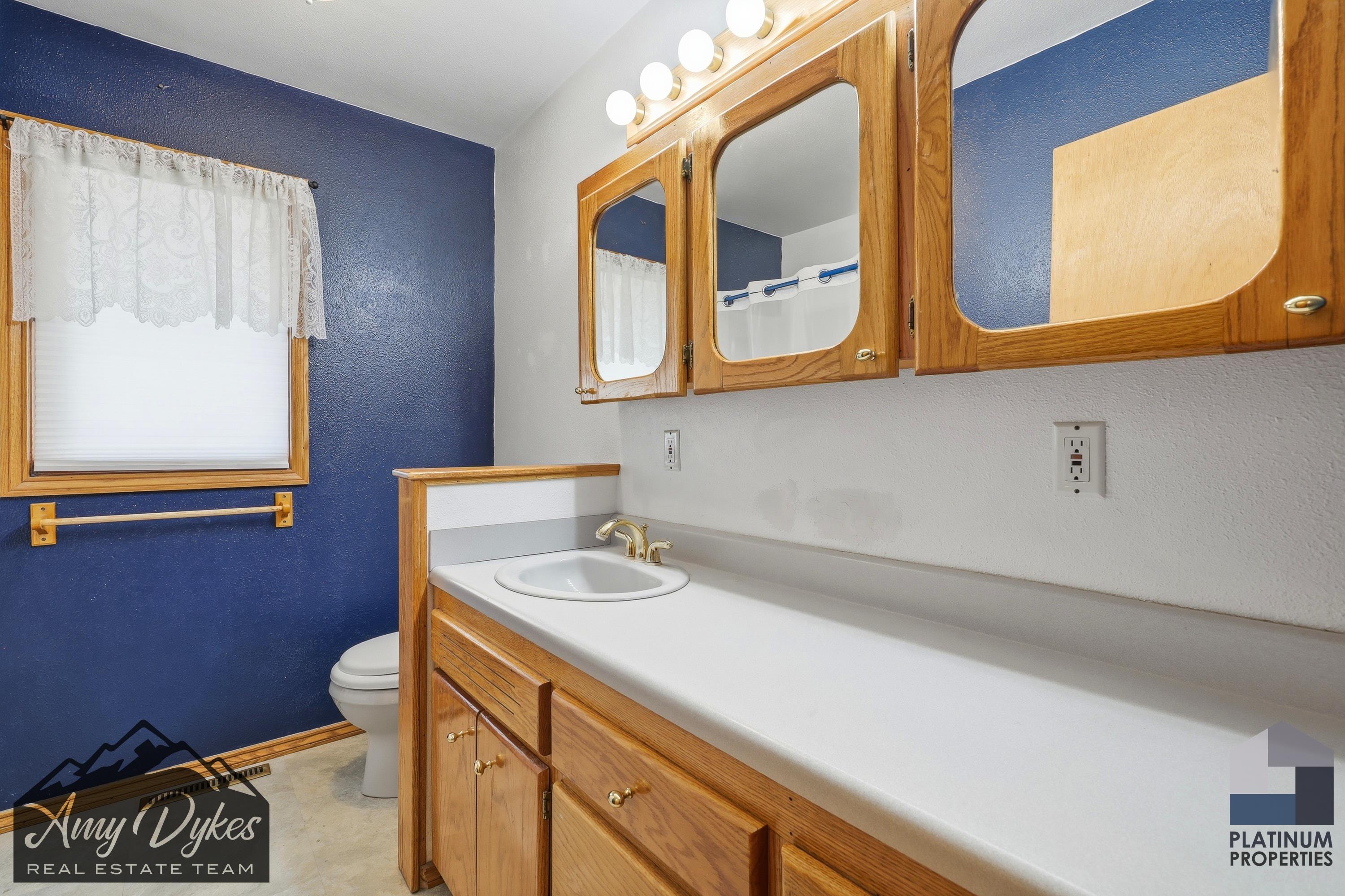 146 Valley Drive Casper, WY 82604 - Photo 11 of 24