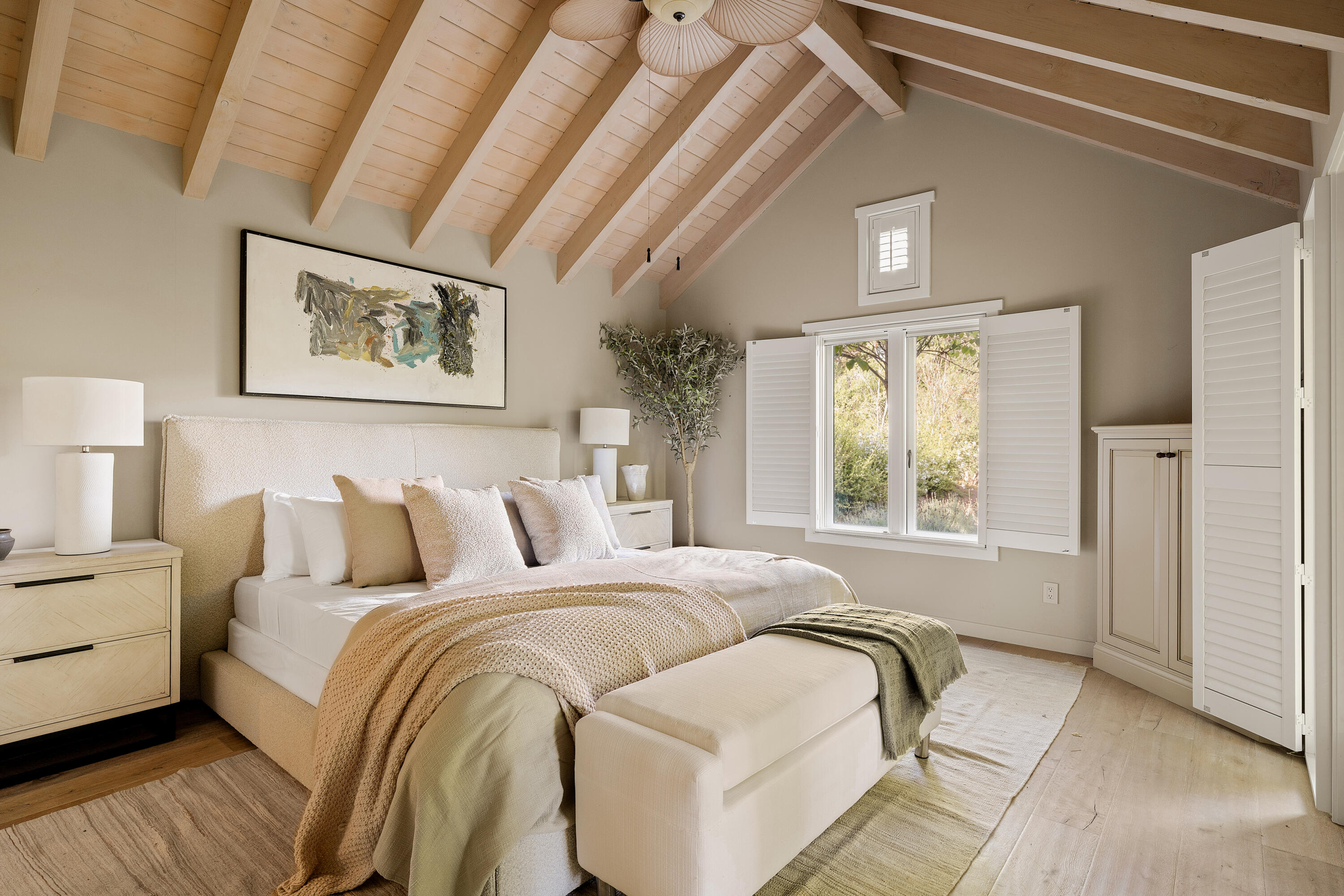 813 Country Club Road Ojai, CA 93023 - Photo 11 of 31 Primary En-suite