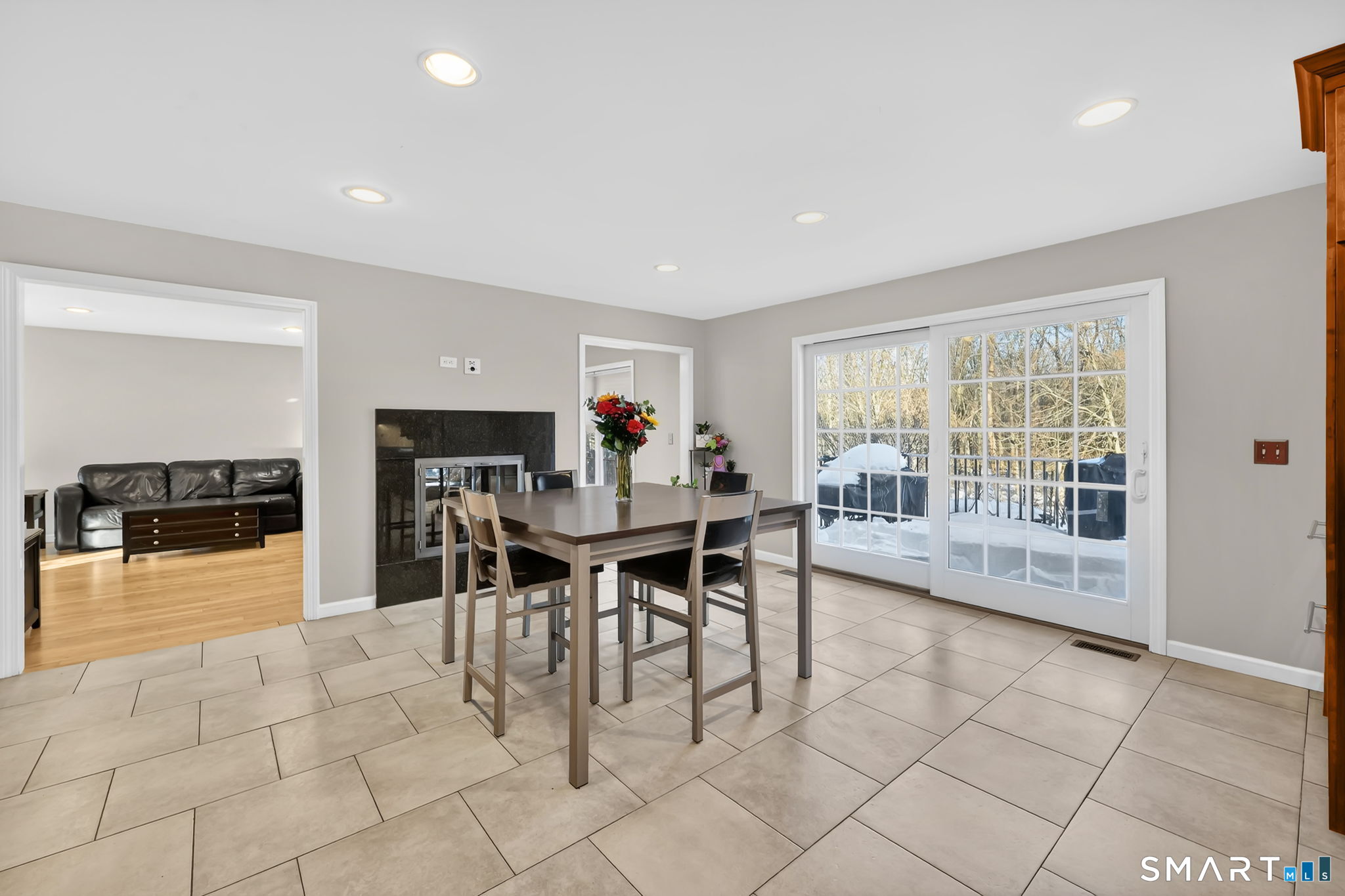 136 Gilbert Lane South Windsor, CT 06074 - Photo 8 of 40