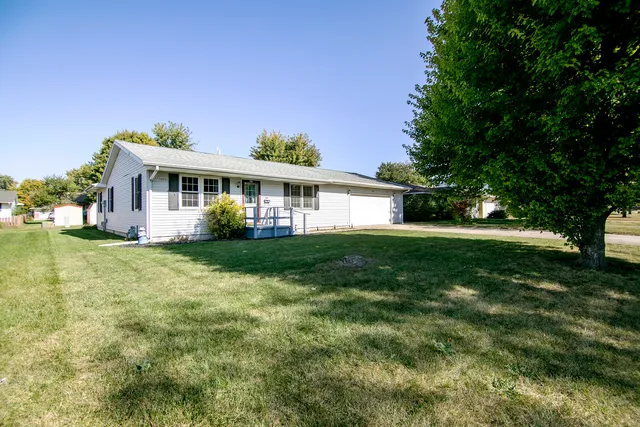 $159,900 | 704 East Ash Street, Watseka, IL 60970