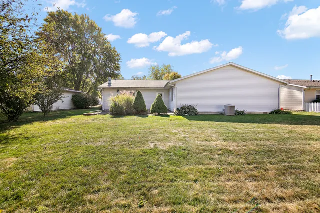 $159,900 | 704 East Ash Street, Watseka, IL 60970