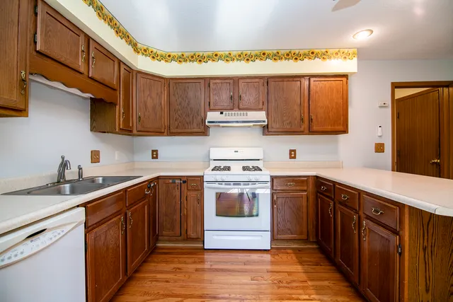 $159,900 | 704 East Ash Street, Watseka, IL 60970