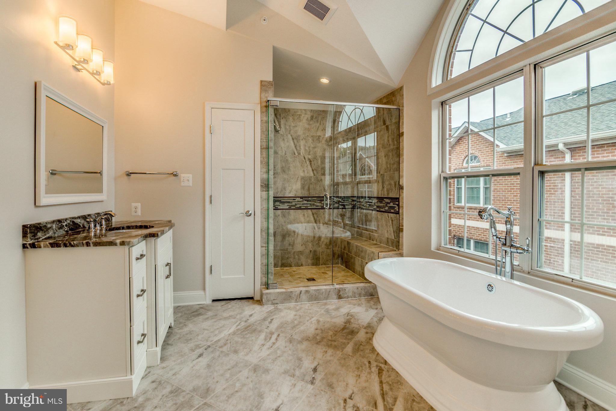3092 South Glebe Road Arlington, VA 22206 - Photo 15 of 30 Bath (Master)