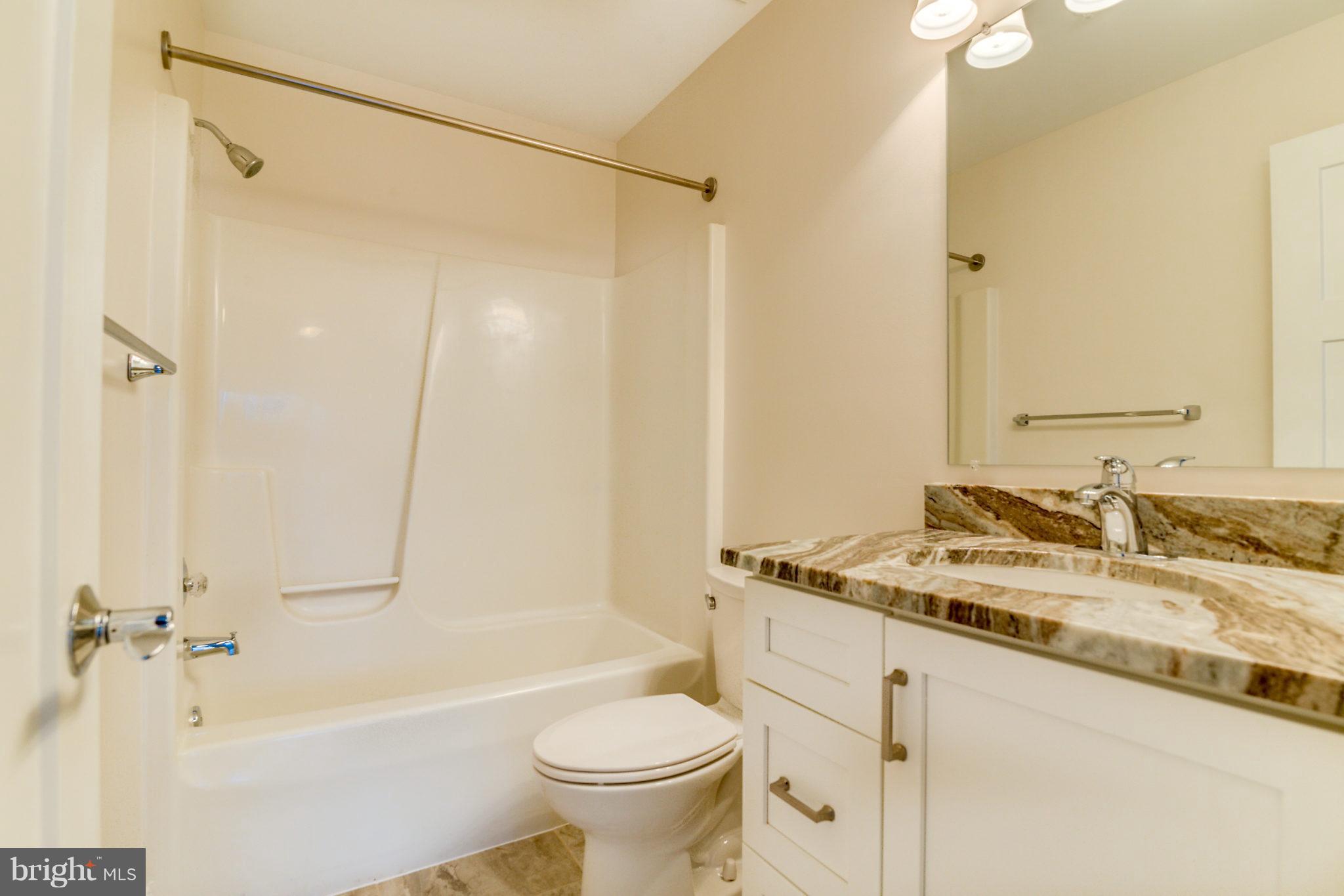 3092 South Glebe Road Arlington, VA 22206 - Photo 21 of 30 Bath