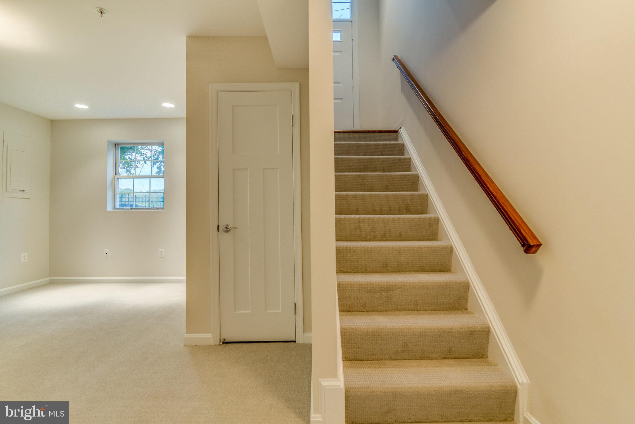 3092 South Glebe Road Arlington, VA 22206 - Photo 22 of 30 Family Room